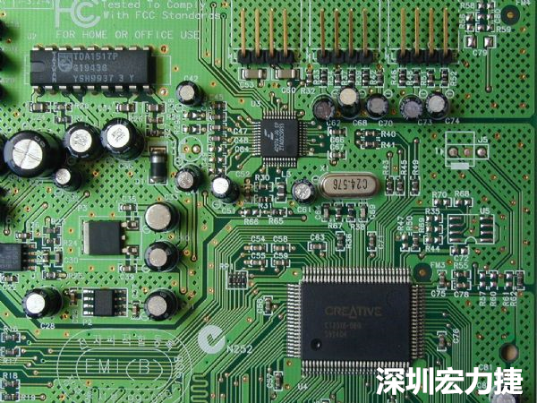 針對(duì)PCB區(qū)塊產(chǎn)生的EMI干擾問(wèn)題，可使用EMI改善對(duì)策元件重點(diǎn)改善。