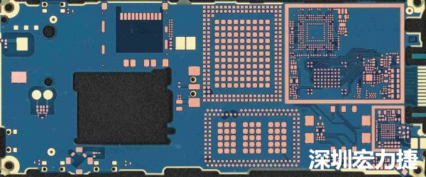 手機(jī)可用的PCB空間相當(dāng)小，而1片式的設(shè)計(jì)是節(jié)省成本的作法，如何做到區(qū)隔不同子系統(tǒng)、降低雜訊干擾，是設(shè)計(jì)關(guān)鍵。