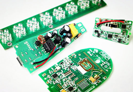 為什么PCB板顏色絕大多數(shù)都是綠色的？