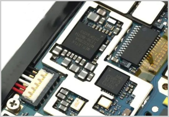 PCB設(shè)計如何避免連錫？實用技巧與預(yù)防方案